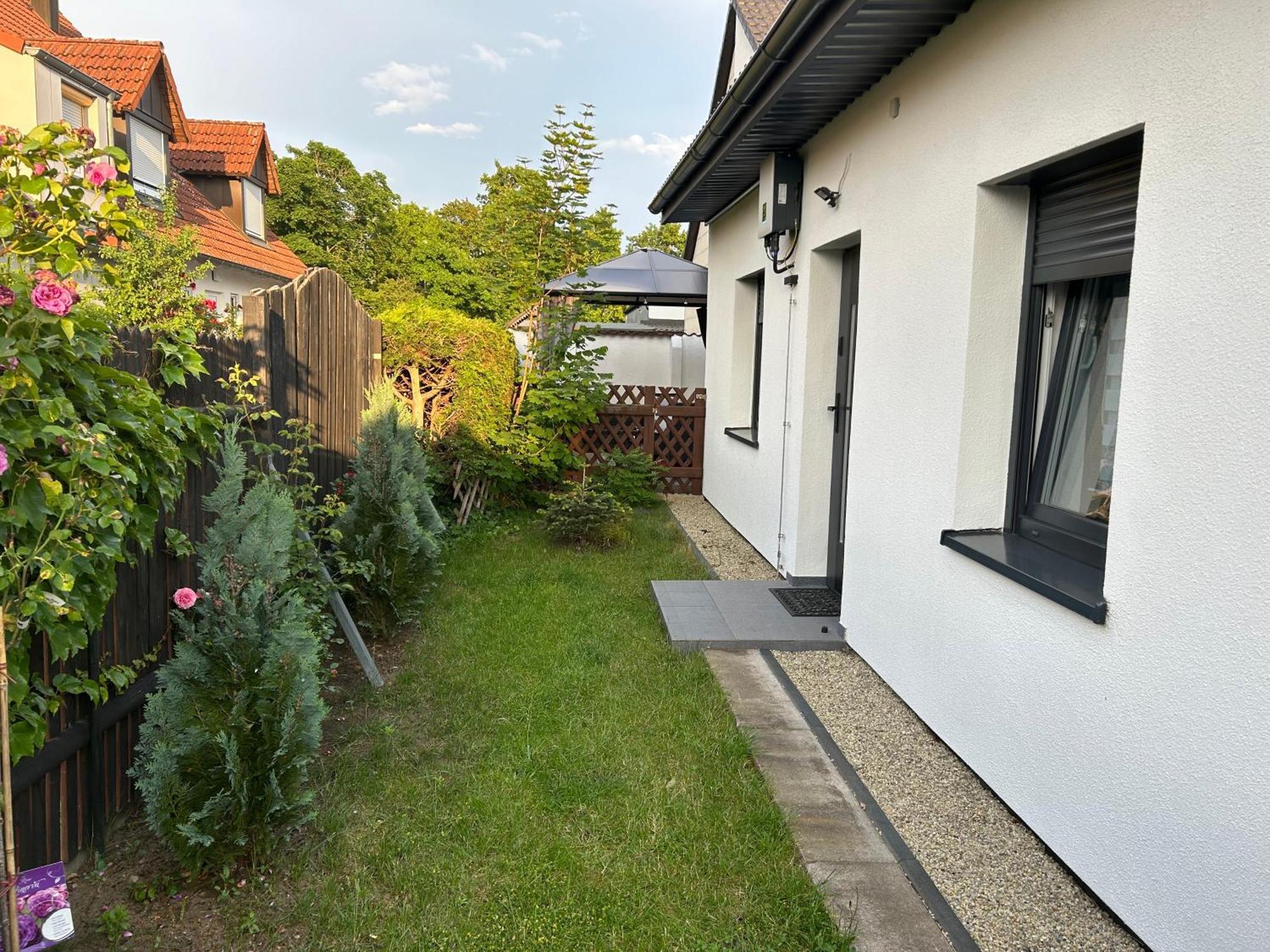 Bezauberndes Gaestehaus Mit Terrasse Nuremberga Exterior foto